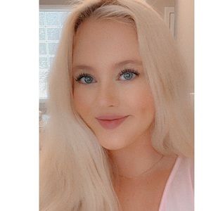 Meet your Posher, Avery